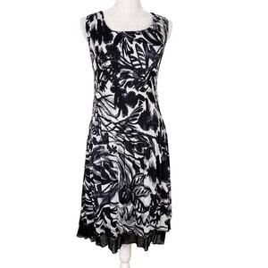 Caeliann Dress Medium Lace Hem Black White Gray Pleated New
